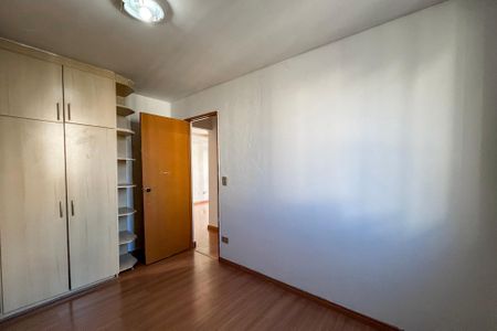 Quarto 2 de apartamento para alugar com 2 quartos, 52m² em Jardim Celeste, São Paulo