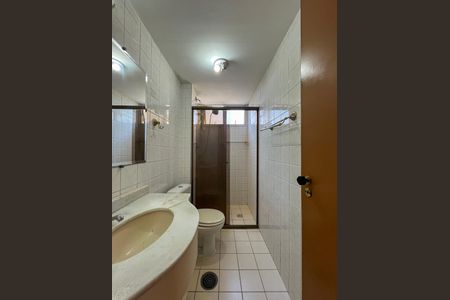 Banheiro de apartamento para alugar com 2 quartos, 52m² em Jardim Celeste, São Paulo