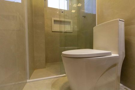 Banheiro de apartamento para alugar com 2 quartos, 40m² em Vila Carrão, São Paulo