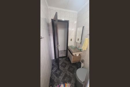 Casa à venda com 150m², 3 quartos e 2 vagasBanheiro