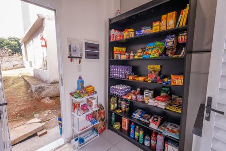 Mini Mercado de casa de condomínio para alugar com 2 quartos, 71m² em Monte Belo, Taubaté