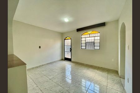 Casa para alugar com 3 quartos, 200m² em Casa Branca, Belo Horizonte