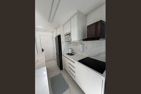 Cozinha de apartamento para alugar com 1 quarto, 50m² em Melville Empresarial Ii, Barueri