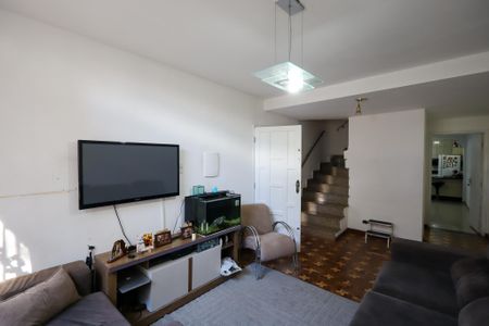 Casa para alugar com 128m², 3 quartos e 2 vagas Casa para alugar com 128m², 3 quartos e 2 vagas Sala