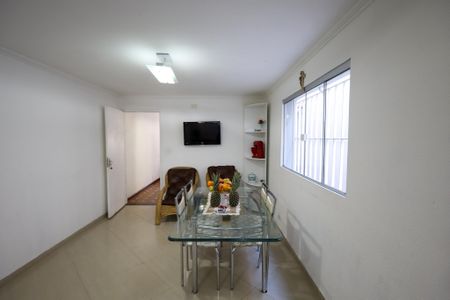 Casa para alugar com 128m², 3 quartos e 2 vagas Casa para alugar com 128m², 3 quartos e 2 vagasCozinha