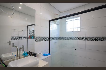 Casa para alugar com 128m², 3 quartos e 2 vagas Casa para alugar com 128m², 3 quartos e 2 vagasBanheiro Social