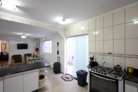 Casa para alugar com 128m², 3 quartos e 2 vagas Casa para alugar com 128m², 3 quartos e 2 vagasCozinha