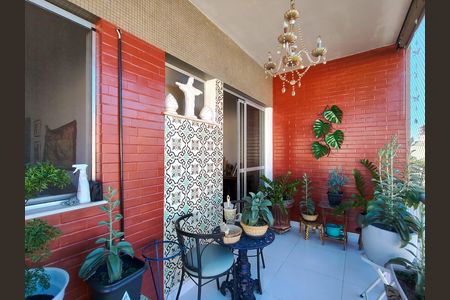 Apartamento à venda com 100m², 2 quartos e 1 vaga Apartamento à venda com 100m², 2 quartos e 1 vagaVaranda da Sala