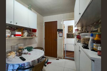 Apartamento à venda com 100m², 2 quartos e 1 vaga Apartamento à venda com 100m², 2 quartos e 1 vagaCozinha