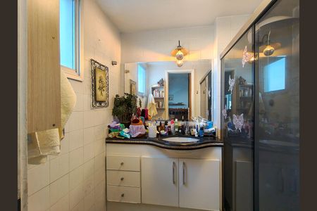 Apartamento à venda com 100m², 2 quartos e 1 vaga Apartamento à venda com 100m², 2 quartos e 1 vagaBanheiro da Suíte