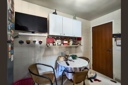 Apartamento à venda com 100m², 2 quartos e 1 vaga Apartamento à venda com 100m², 2 quartos e 1 vagaCozinha