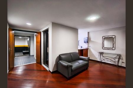 Apartamento à venda com 100m², 2 quartos e 1 vaga Apartamento à venda com 100m², 2 quartos e 1 vagaFachada e portaria