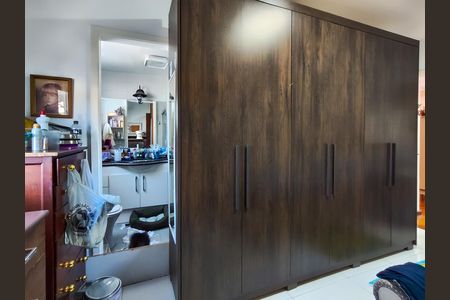 Apartamento à venda com 100m², 2 quartos e 1 vaga Apartamento à venda com 100m², 2 quartos e 1 vagaSuíte