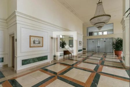 Apartamento à venda com 174m², 4 quartos e 3 vagas Apartamento à venda com 174m², 4 quartos e 3 vagasHall de entrada
