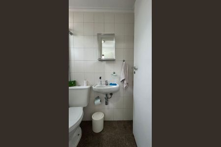 Apartamento à venda com 174m², 4 quartos e 3 vagas Apartamento à venda com 174m², 4 quartos e 3 vagasBanheiro de Serviço