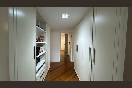 Apartamento à venda com 174m², 4 quartos e 3 vagas Apartamento à venda com 174m², 4 quartos e 3 vagasHall de distribuição