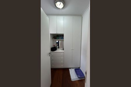 Apartamento à venda com 174m², 4 quartos e 3 vagas Apartamento à venda com 174m², 4 quartos e 3 vagasQuarto de Serviço