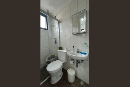 Apartamento à venda com 174m², 4 quartos e 3 vagas Apartamento à venda com 174m², 4 quartos e 3 vagasBanheiro de Serviço