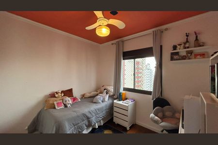 Apartamento à venda com 174m², 4 quartos e 3 vagas Apartamento à venda com 174m², 4 quartos e 3 vagasQuarto 2 - Suíte 2
