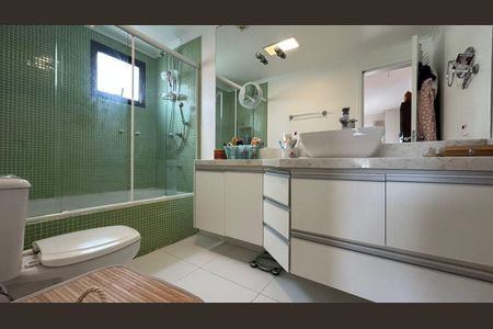 Apartamento à venda com 174m², 4 quartos e 3 vagas Apartamento à venda com 174m², 4 quartos e 3 vagasBanheiro Suíte 1
