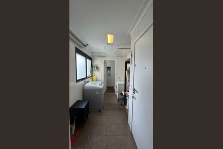 Apartamento à venda com 174m², 4 quartos e 3 vagas Apartamento à venda com 174m², 4 quartos e 3 vagasÁrea de Serviço