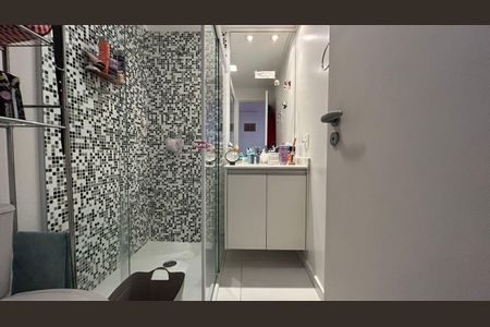 Apartamento à venda com 174m², 4 quartos e 3 vagas Apartamento à venda com 174m², 4 quartos e 3 vagasBanheiro Suíte 2