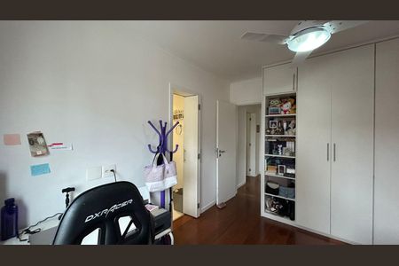 Apartamento à venda com 174m², 4 quartos e 3 vagas Apartamento à venda com 174m², 4 quartos e 3 vagasQuarto 4 - Suíte 4