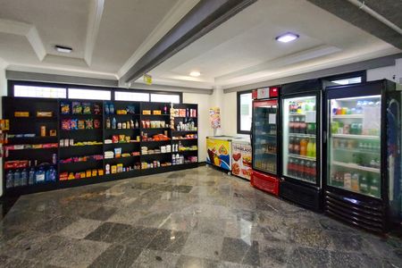 Apartamento para alugar com 65m², 1 quarto e 1 vagaMarket 