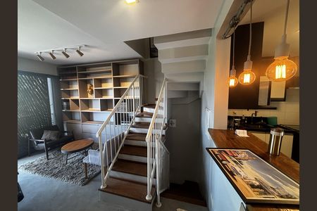 Sala de casa de condomínio para alugar com 3 quartos, 138m² em Jardim Monte Kemel, São Paulo