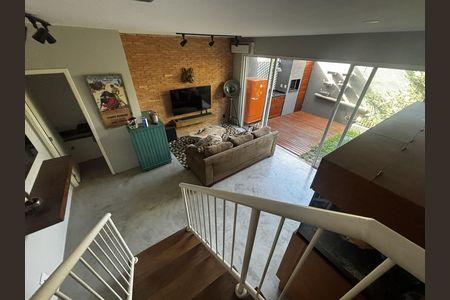 Sala de casa de condomínio para alugar com 3 quartos, 138m² em Jardim Monte Kemel, São Paulo