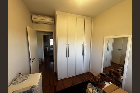 Casa de condomínio para alugar com 138m², 3 quartos e 2 vagasQuarto