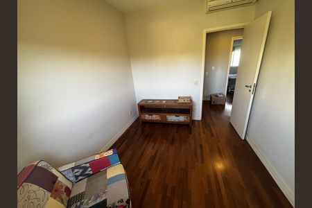 Casa de condomínio para alugar com 138m², 3 quartos e 2 vagasQuarto