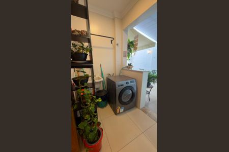 Apartamento para alugar com 140m², 3 quartos e 2 vagas Apartamento para alugar com 140m², 3 quartos e 2 vagasÁrea de serviço