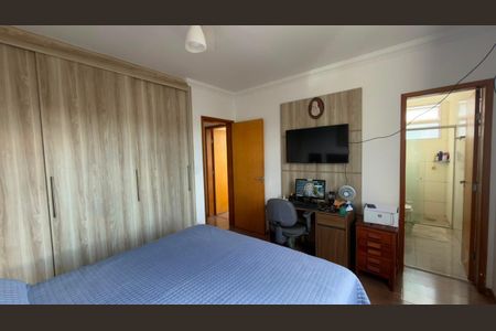 Apartamento para alugar com 140m², 3 quartos e 2 vagas Apartamento para alugar com 140m², 3 quartos e 2 vagasQuarto