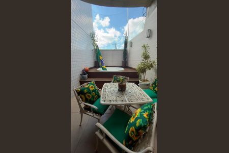 Apartamento para alugar com 140m², 3 quartos e 2 vagas Apartamento para alugar com 140m², 3 quartos e 2 vagasÁrea externa