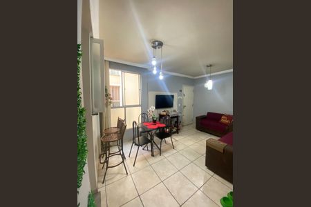 Sala de apartamento à venda com 2 quartos, 46m² em Cabral, Contagem