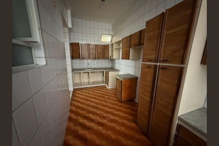 Cozinha de apartamento para alugar com 2 quartos, 76m² em Centro, Belo Horizonte