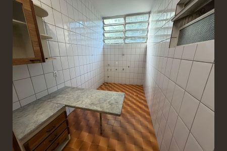 Cozinha de apartamento para alugar com 2 quartos, 76m² em Centro, Belo Horizonte