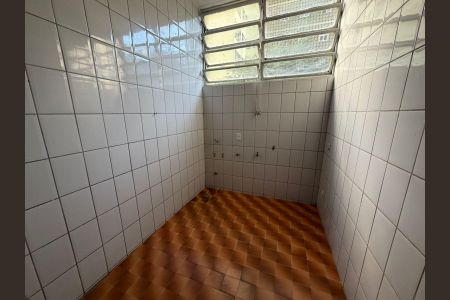 Banheiro de apartamento para alugar com 2 quartos, 76m² em Centro, Belo Horizonte