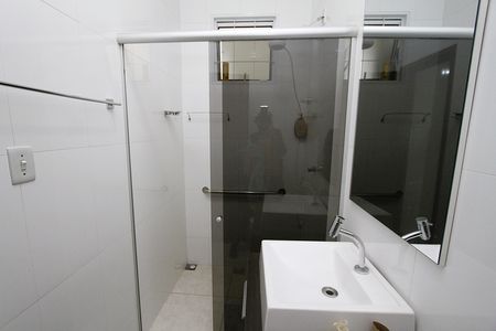 Casa à venda com 360m², 4 quartos e 4 vagasBanheiro 1