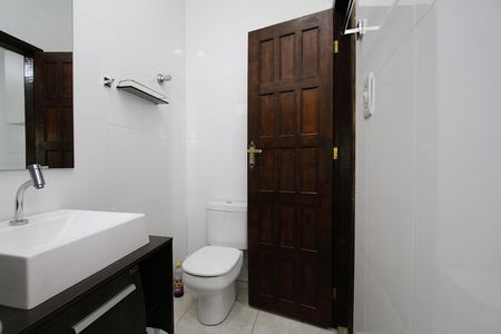 Casa à venda com 360m², 4 quartos e 4 vagasBanheiro 1