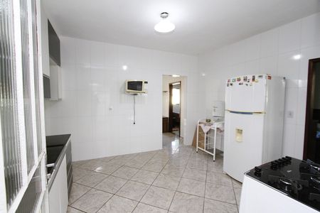Casa à venda com 360m², 4 quartos e 4 vagasCozinha