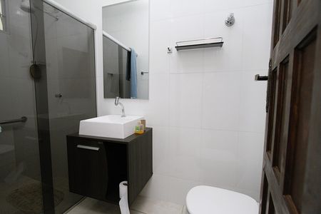 Casa à venda com 360m², 4 quartos e 4 vagasBanheiro 1