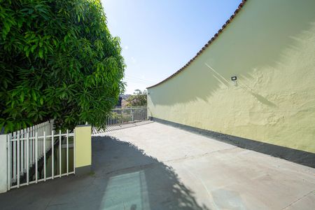Casa à venda com 245m², 4 quartos e 2 vagasÁrea externa