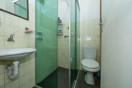 Casa à venda com 245m², 4 quartos e 2 vagasBanheiro 1