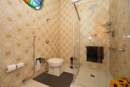 Casa à venda com 245m², 4 quartos e 2 vagasBanheiro 1