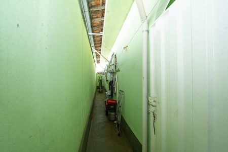 Casa à venda com 245m², 4 quartos e 2 vagasCorredor Externo