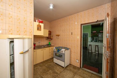Casa à venda com 245m², 4 quartos e 2 vagasCozinha