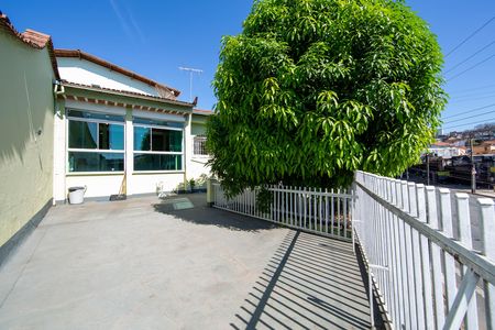 Casa à venda com 245m², 4 quartos e 2 vagasÁrea externa