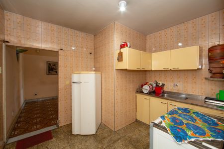 Casa à venda com 245m², 4 quartos e 2 vagasCozinha